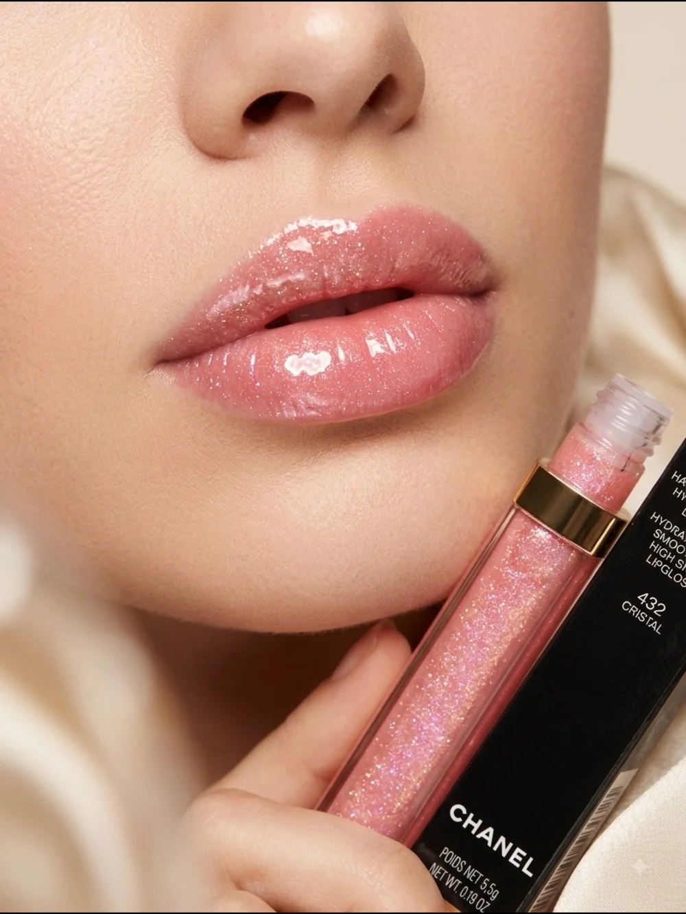 CHANEL Pink Shimmer Rouge Coco Hydra Gloss - 432 Cristal